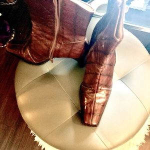 Boots Square Toe Boot.3.5 inches high.Crocodile rust color.